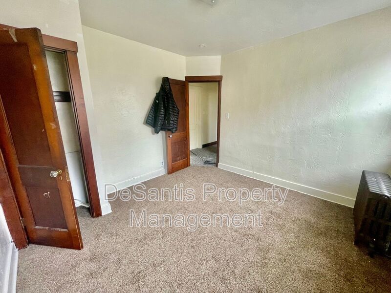 3 bed 1 bath- Pittsburgh PA property image