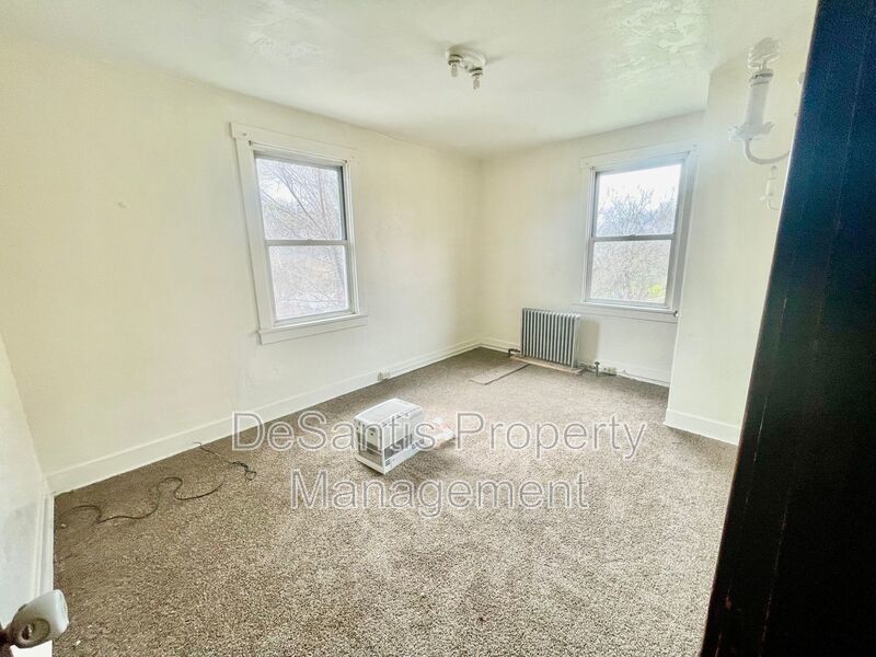 3 bed 1 bath- Pittsburgh PA property image