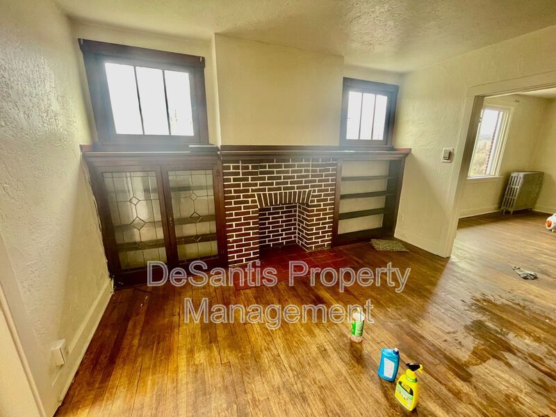 3 bed 1 bath- Pittsburgh PA property image
