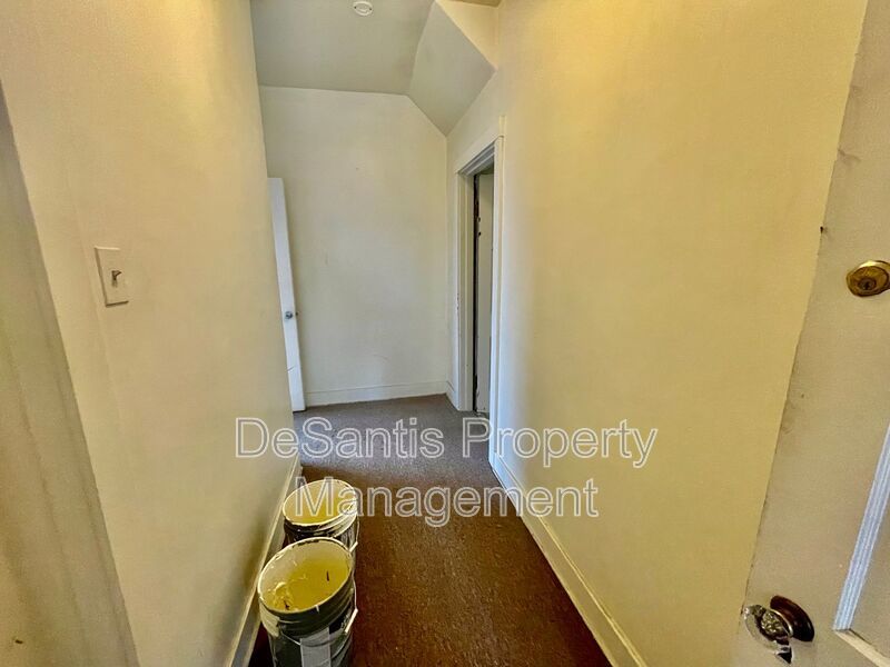 3 bed 1 bath- Pittsburgh PA property image
