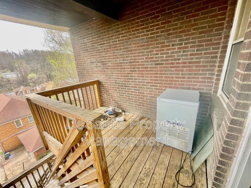 3 bed 1 bath- Pittsburgh PA property image