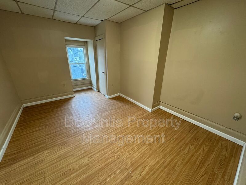 Southside - 1 Bed 1 Bath - Fantastic Location! property image
