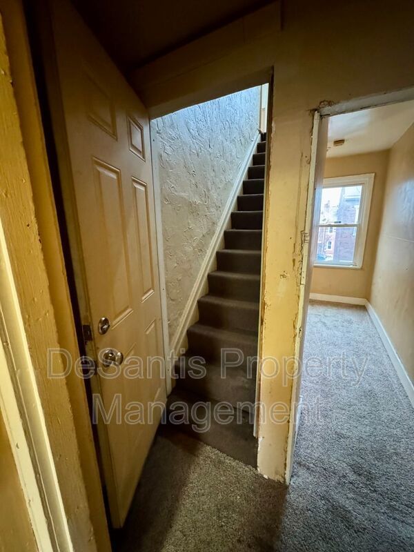 Southside - 1 Bed 1 Bath - Fantastic Location! property image