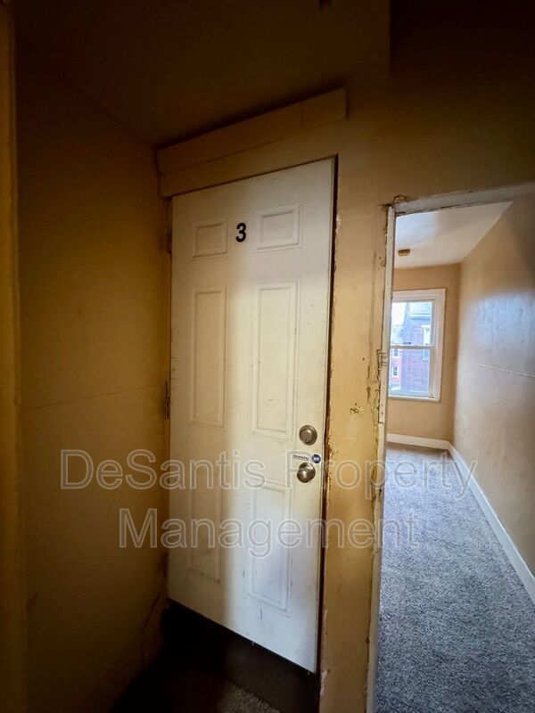 Southside - 1 Bed 1 Bath - Fantastic Location! property image