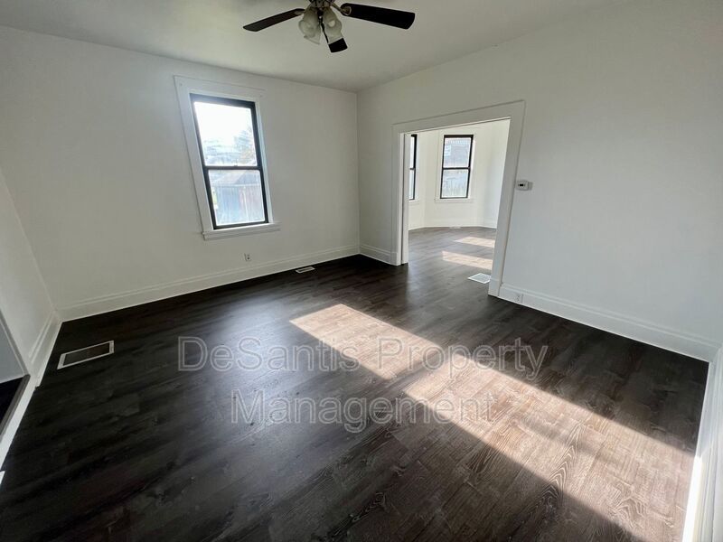 Newly Renovated - 2 Bedroom 1 Bathroom - Crescent Pa property image