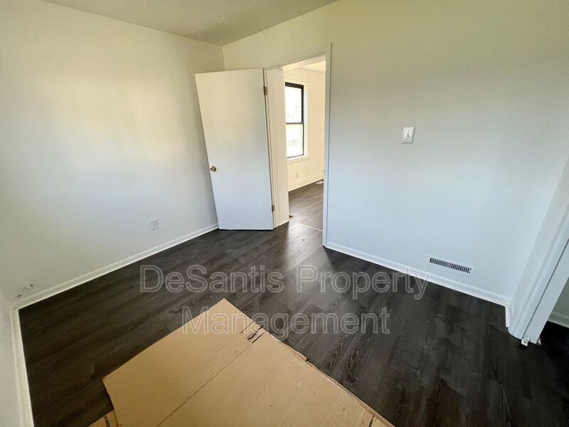 Newly Renovated - 2 Bedroom 1 Bathroom - Crescent Pa property image