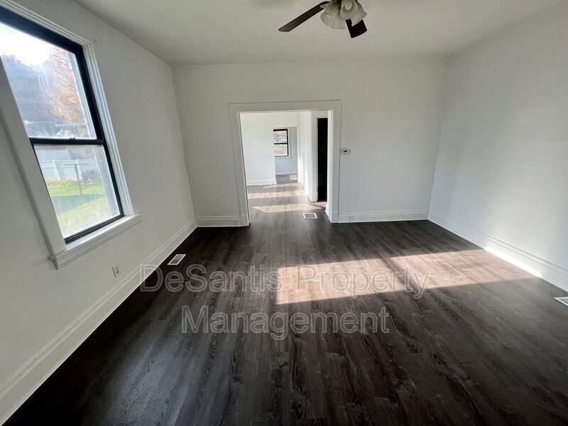 Newly Renovated - 2 Bedroom 1 Bathroom - Crescent Pa property image