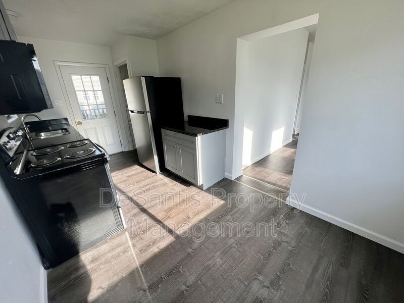 Newly Renovated - 2 Bedroom 1 Bathroom - Crescent Pa property image