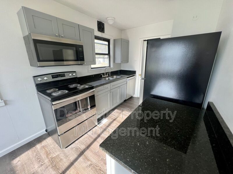 Newly Renovated - 2 Bedroom 1 Bathroom - Crescent Pa property image