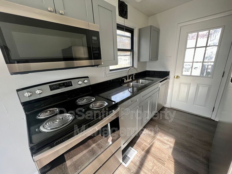 Newly Renovated - 2 Bedroom 1 Bathroom - Crescent Pa property image