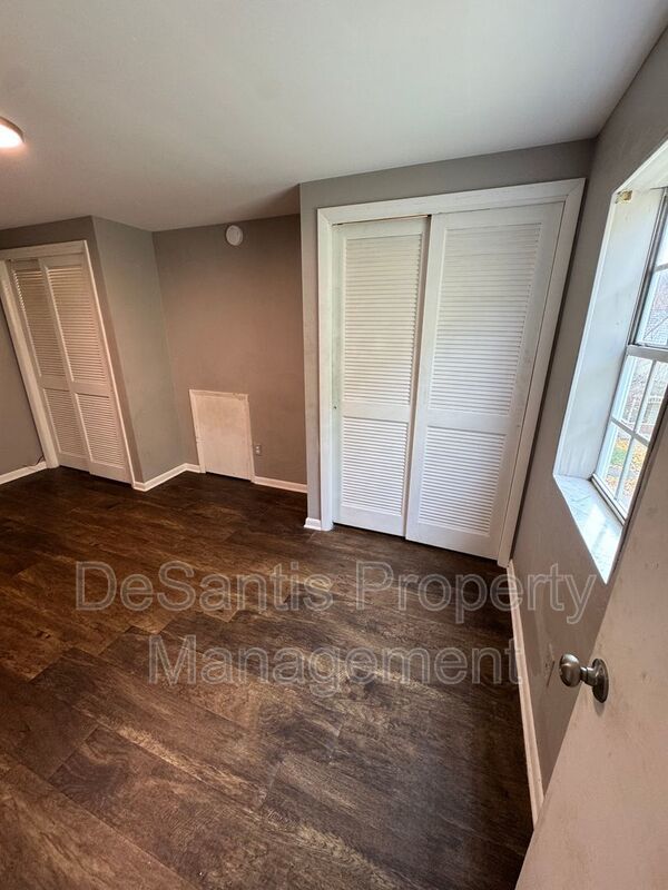 Refreshed 2 Bedroom 1 Bathroom in New Kensington! property image