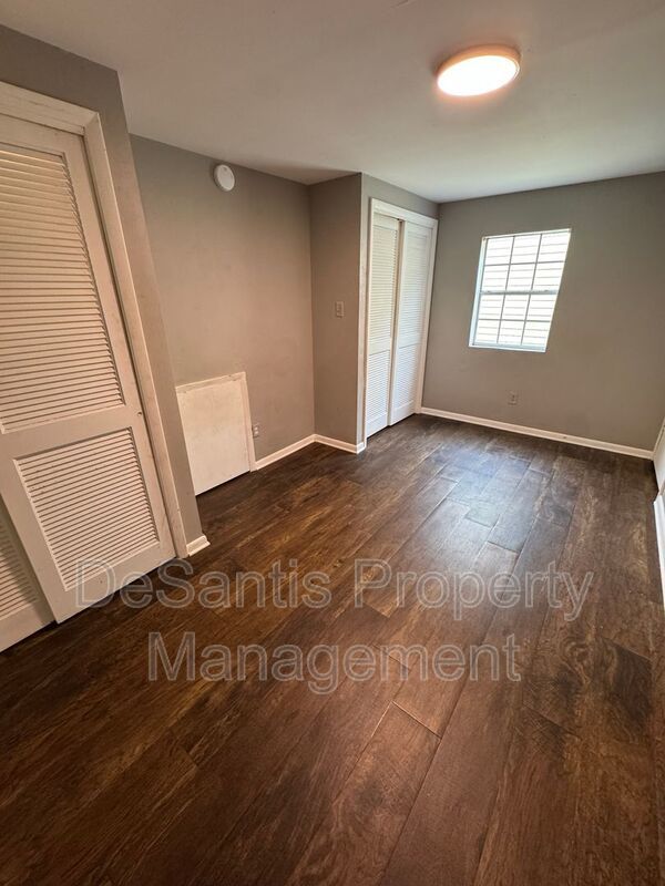 Refreshed 2 Bedroom 1 Bathroom in New Kensington! property image