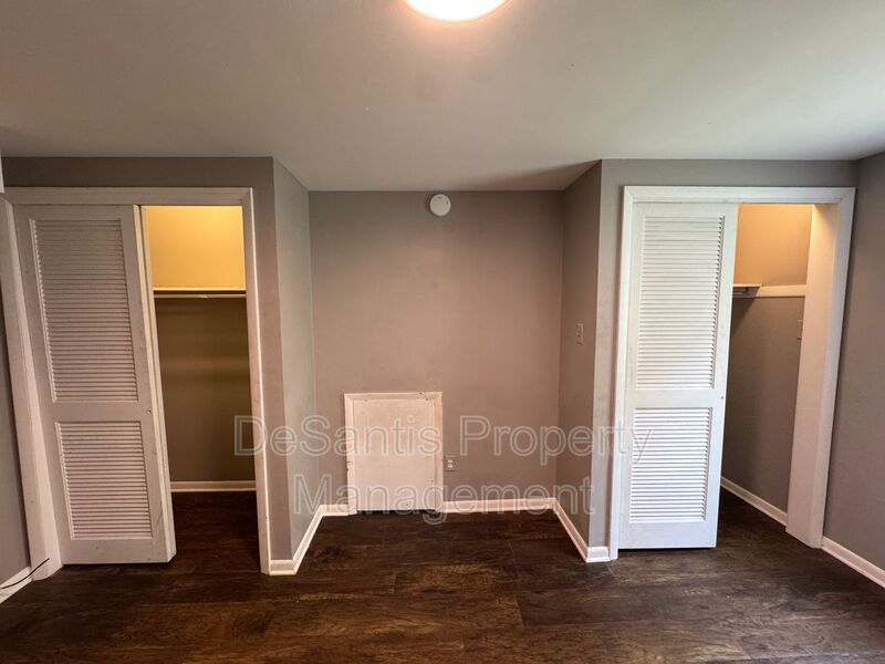 Refreshed 2 Bedroom 1 Bathroom in New Kensington! property image