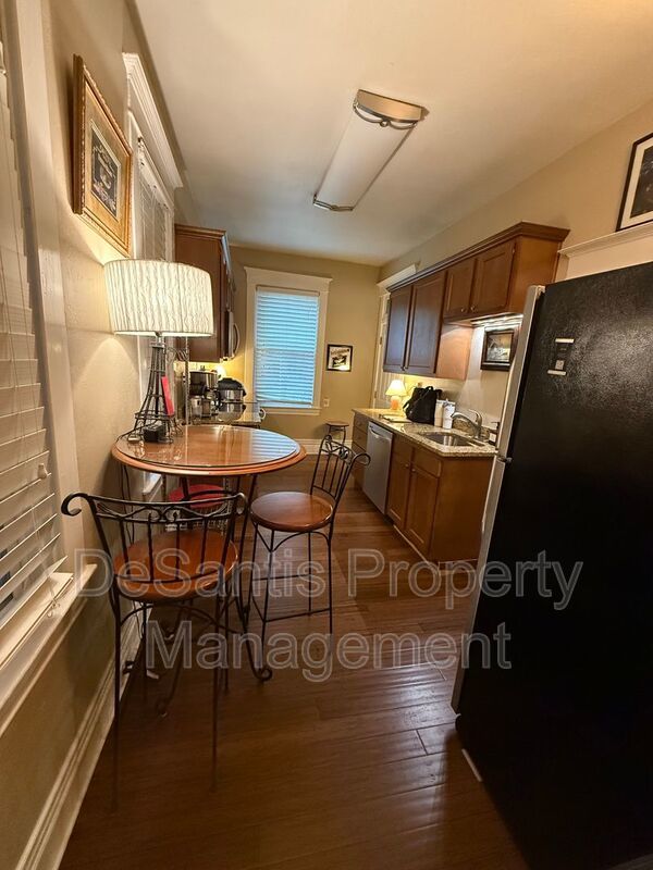 Charming First-Floor One bedroom, One bath in Mt. Washington property image