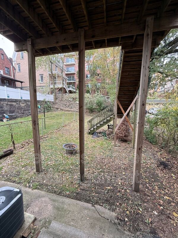 Charming First-Floor One bedroom, One bath in Mt. Washington property image