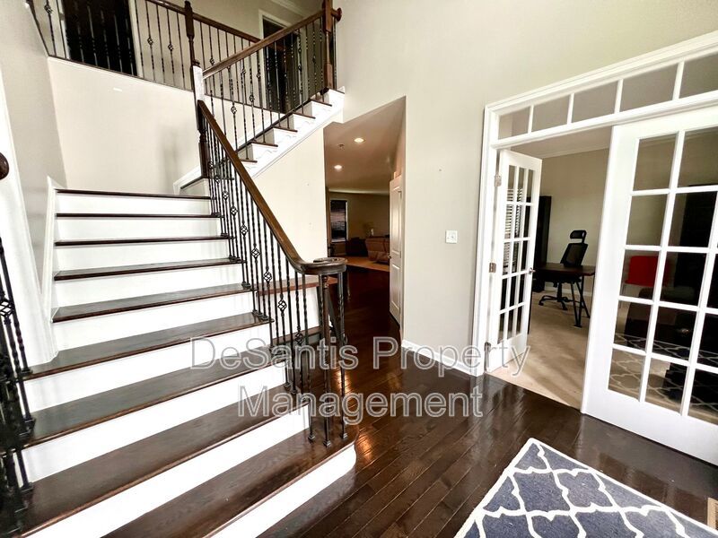 Luxury Living: Fully Furnished Gem at 3006 Farmview Drive, McDonald, PA property image