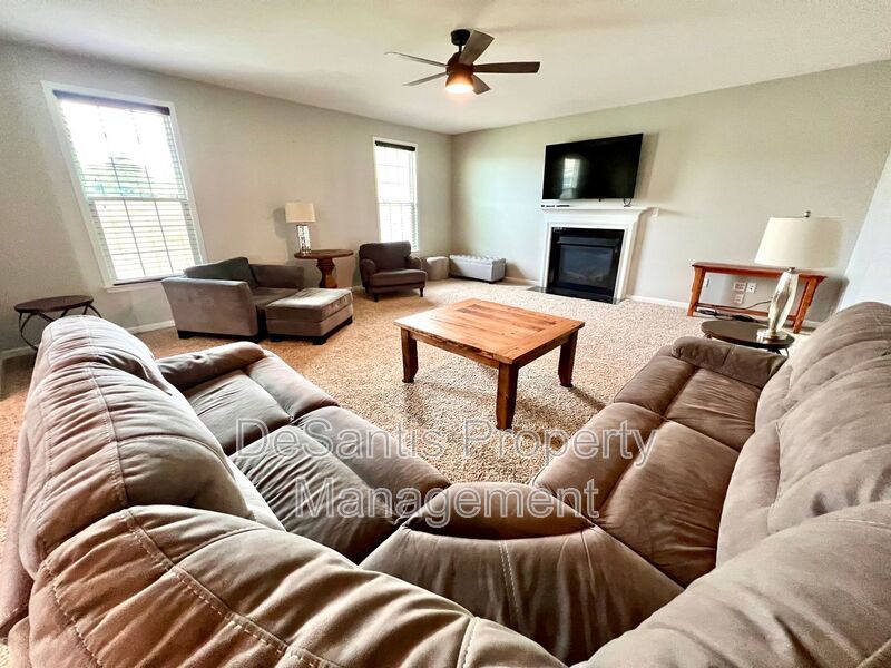 Luxury Living: Fully Furnished Gem at 3006 Farmview Drive, McDonald, PA property image