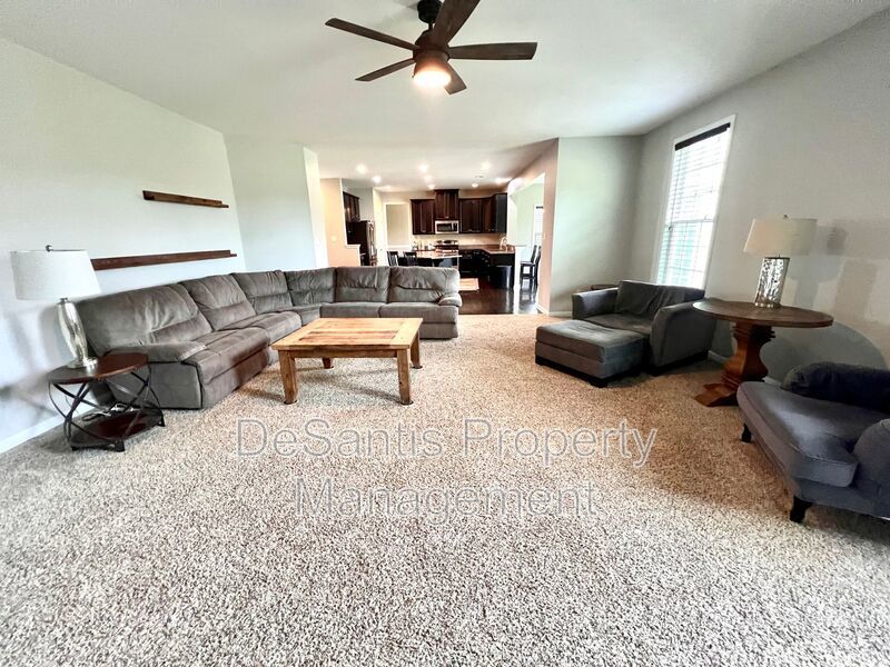 Luxury Living: Fully Furnished Gem at 3006 Farmview Drive, McDonald, PA property image