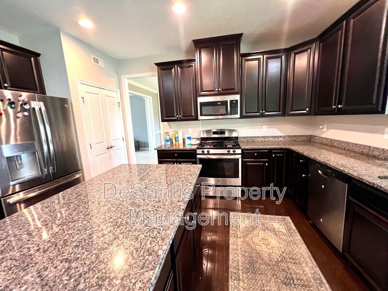 Luxury Living: Fully Furnished Gem at 3006 Farmview Drive, McDonald, PA property image