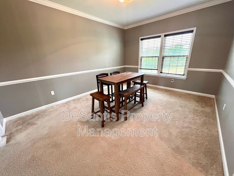 Luxury Living: Fully Furnished Gem at 3006 Farmview Drive, McDonald, PA property image
