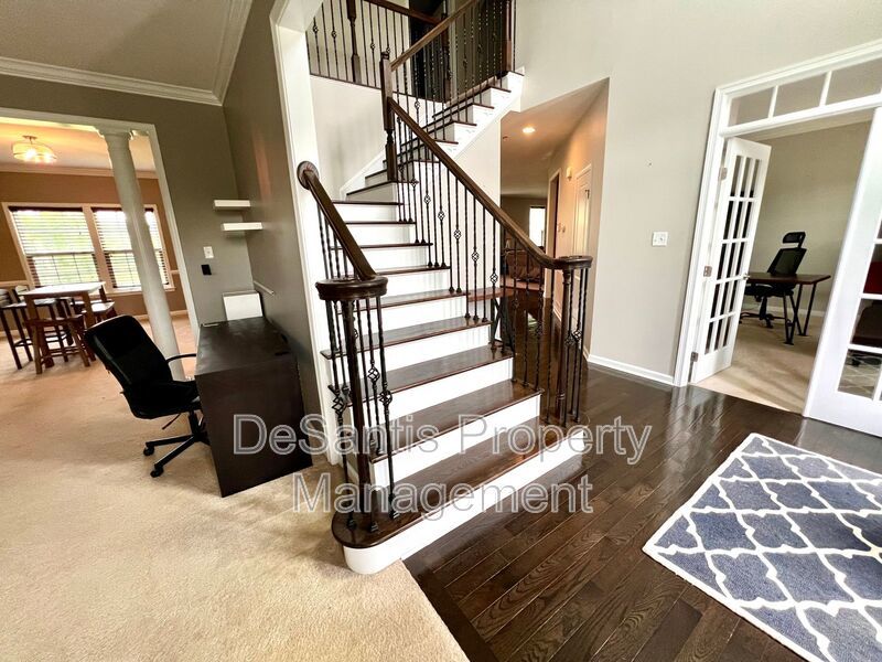 Luxury Living: Fully Furnished Gem at 3006 Farmview Drive, McDonald, PA property image