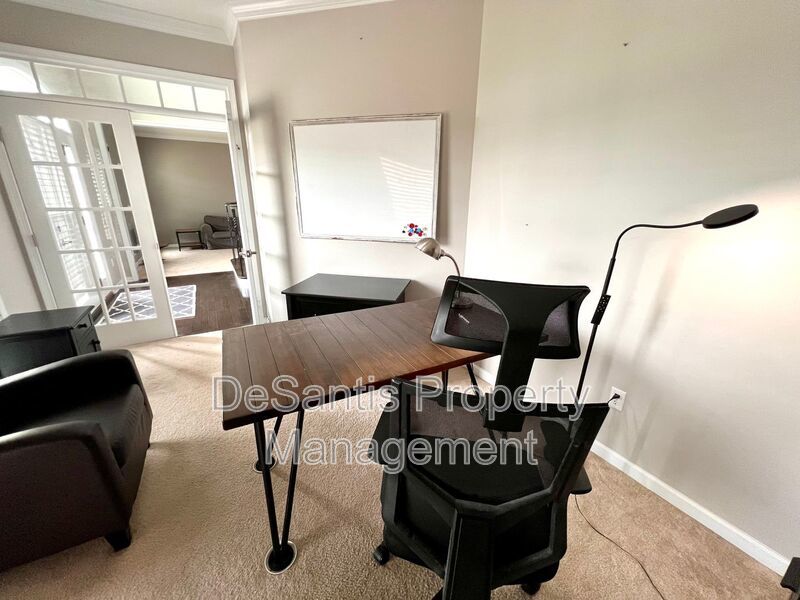 Luxury Living: Fully Furnished Gem at 3006 Farmview Drive, McDonald, PA property image