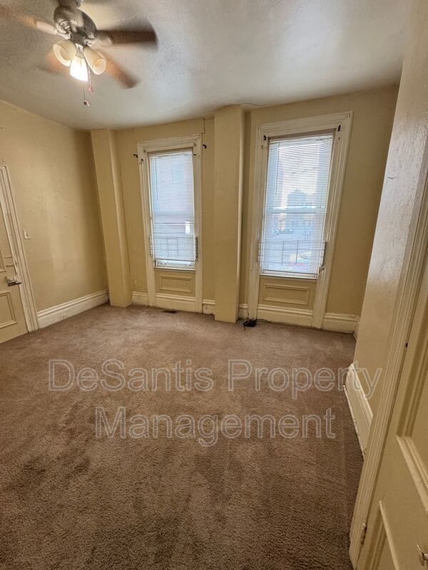 Pittsburgh - Spacious 1 Bed 1 Bathroom - Ample Storage Space property image