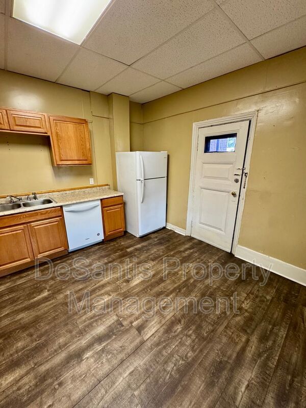 Pittsburgh - Spacious 1 Bed 1 Bathroom - Ample Storage Space property image