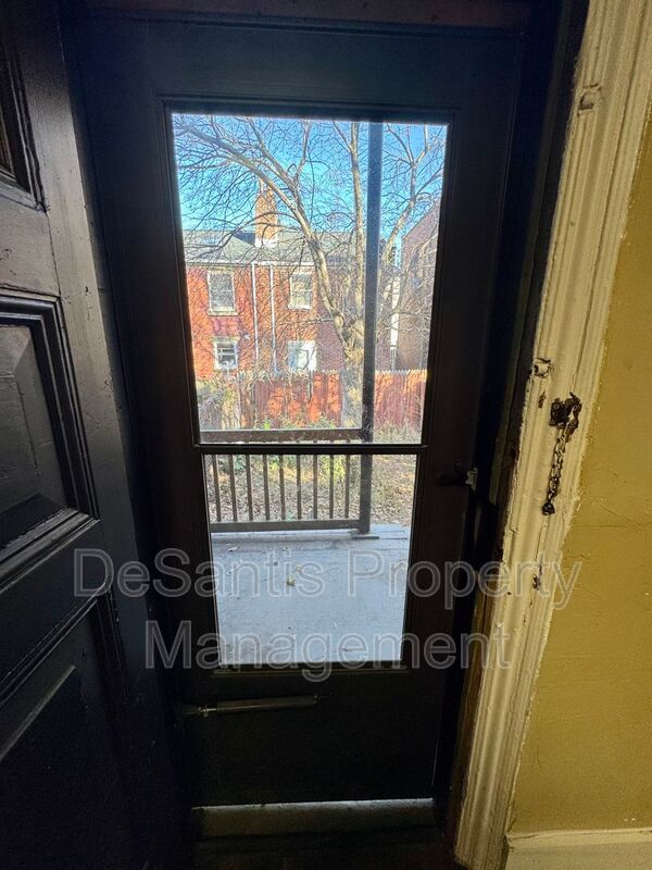Pittsburgh - Spacious 1 Bed 1 Bathroom - Ample Storage Space property image