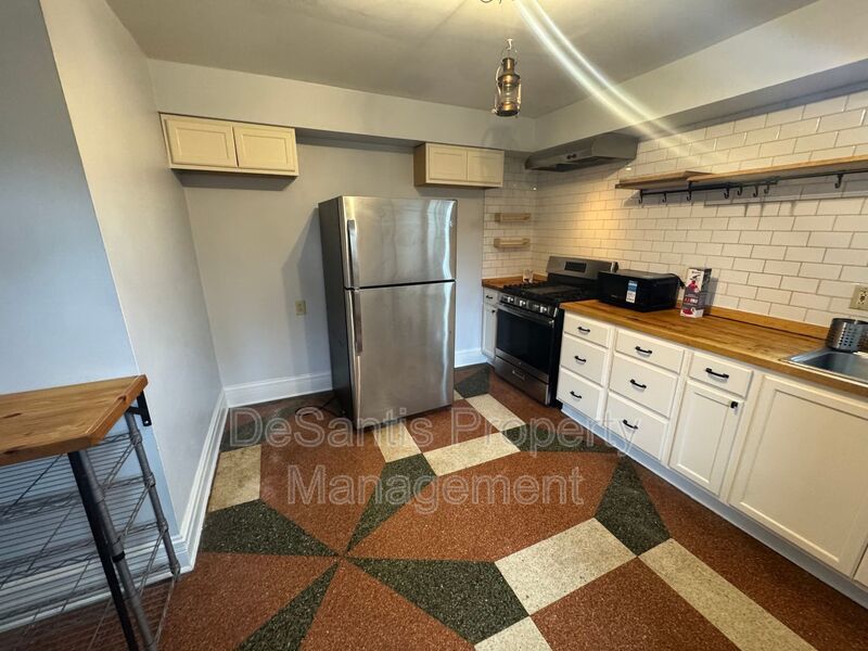 Charming 5BR Home in the Heart of Pittsburgh – Spacious, Stylish & Full of Character property image