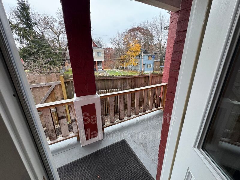 Charming 5BR Home in the Heart of Pittsburgh – Spacious, Stylish & Full of Character property image