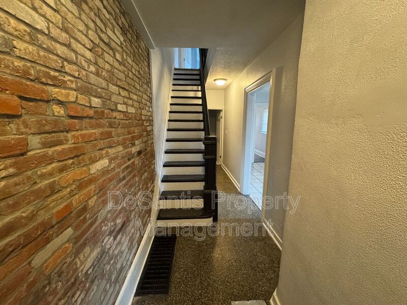 Charming 5BR Home in the Heart of Pittsburgh – Spacious, Stylish & Full of Character property image