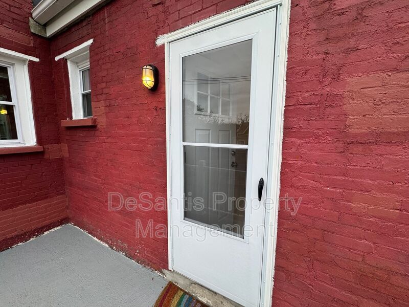 Charming 5BR Home in the Heart of Pittsburgh – Spacious, Stylish & Full of Character property image