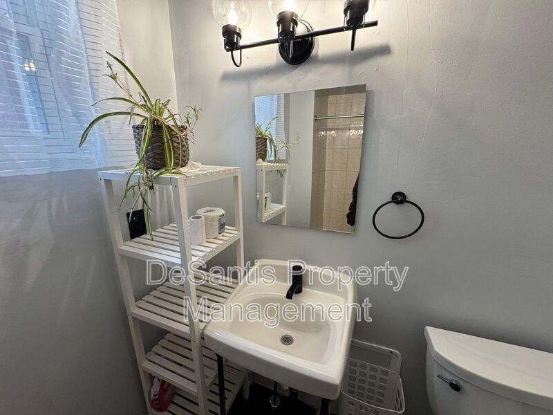 Charming 5BR Home in the Heart of Pittsburgh – Spacious, Stylish & Full of Character property image