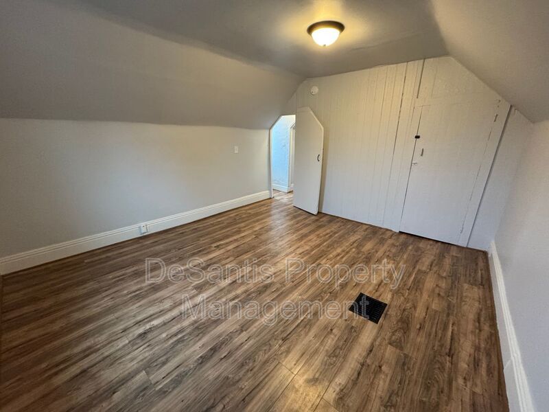 Charming 5BR Home in the Heart of Pittsburgh – Spacious, Stylish & Full of Character property image