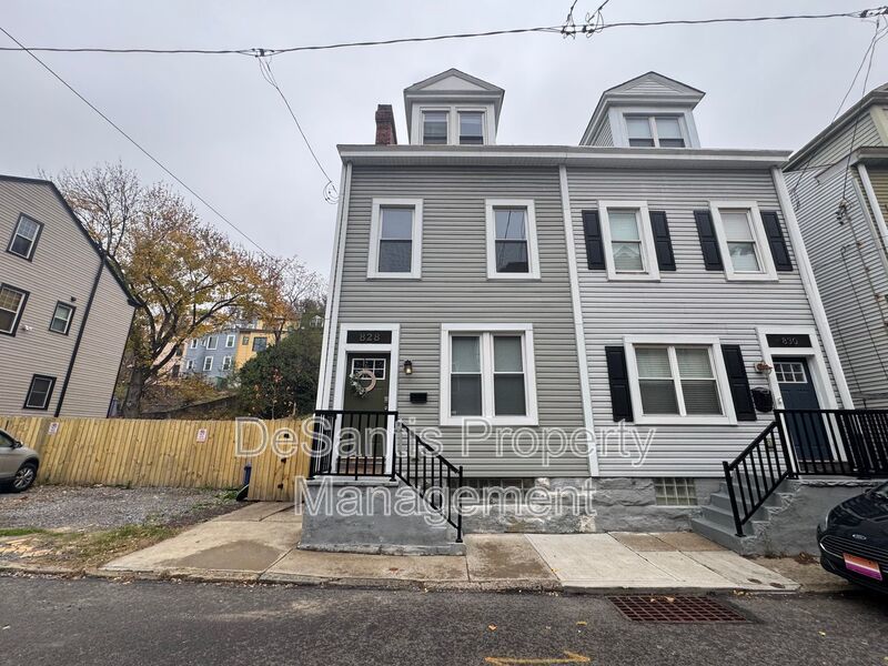 Beautifully Renovated 3BR Row Home in Deutschtown – Spacious, Modern & Incredible Location property image