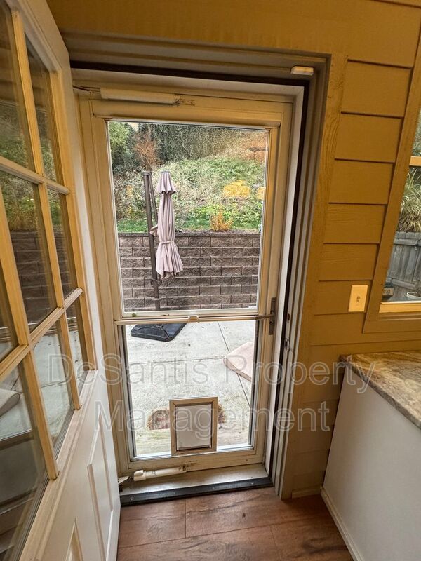 Beautifully Renovated 3BR Row Home in Deutschtown – Spacious, Modern & Incredible Location property image