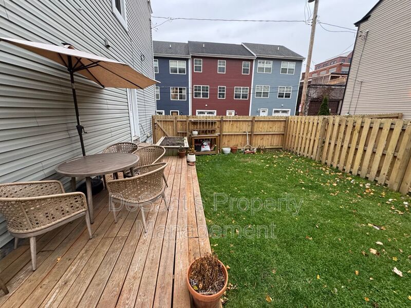 Beautifully Renovated 3BR Row Home in Deutschtown – Spacious, Modern & Incredible Location property image