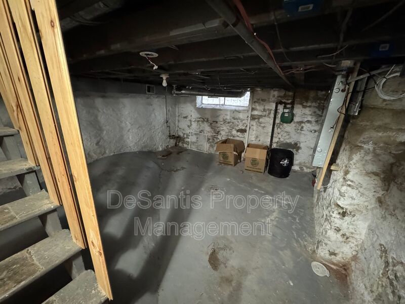 Beautifully Renovated 3BR Row Home in Deutschtown – Spacious, Modern & Incredible Location property image