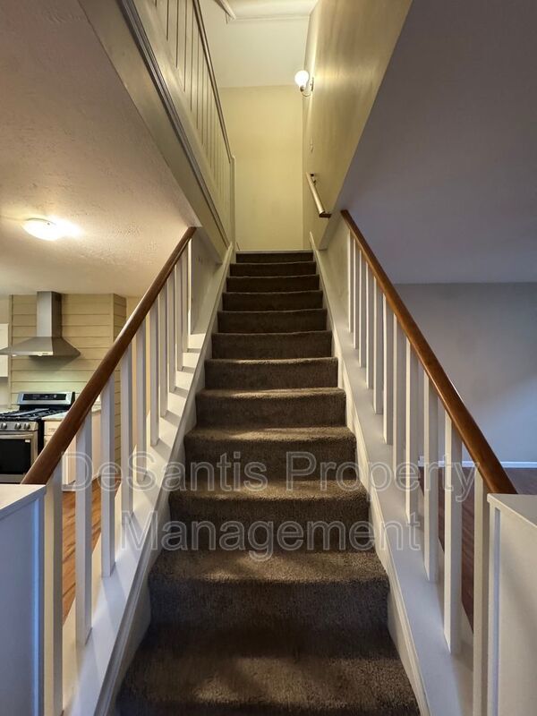 Beautifully Renovated 3BR Row Home in Deutschtown – Spacious, Modern & Incredible Location property image