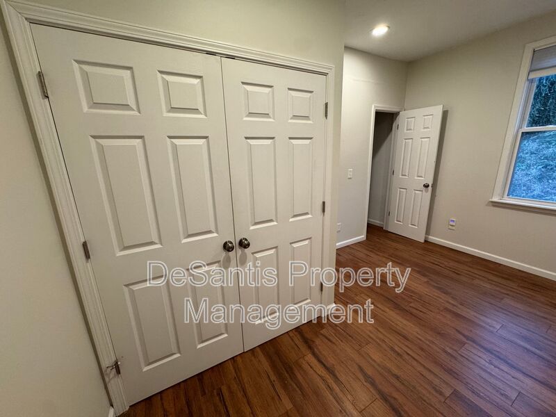 Beautifully Renovated 3BR Row Home in Deutschtown – Spacious, Modern & Incredible Location property image