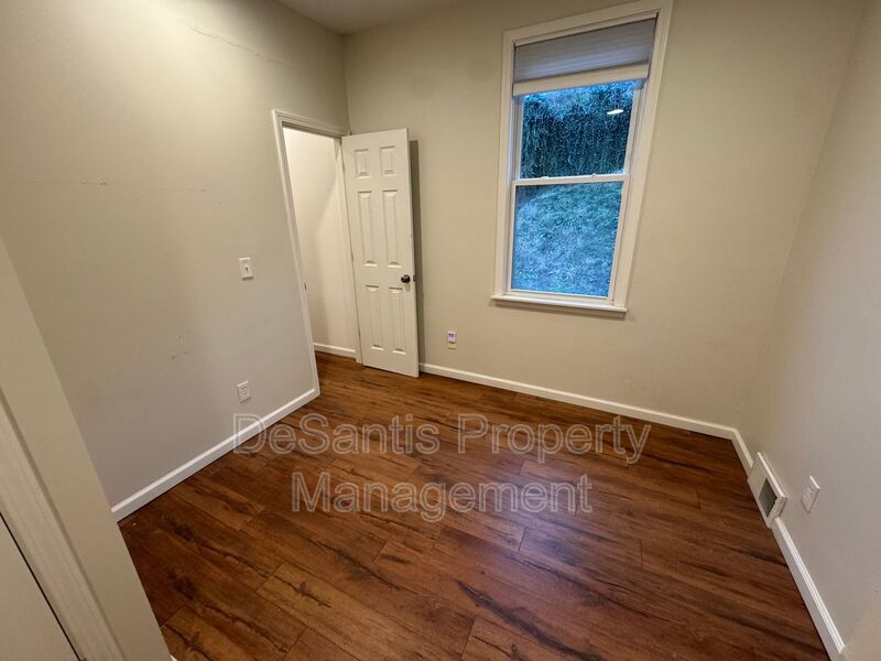 Beautifully Renovated 3BR Row Home in Deutschtown – Spacious, Modern & Incredible Location property image