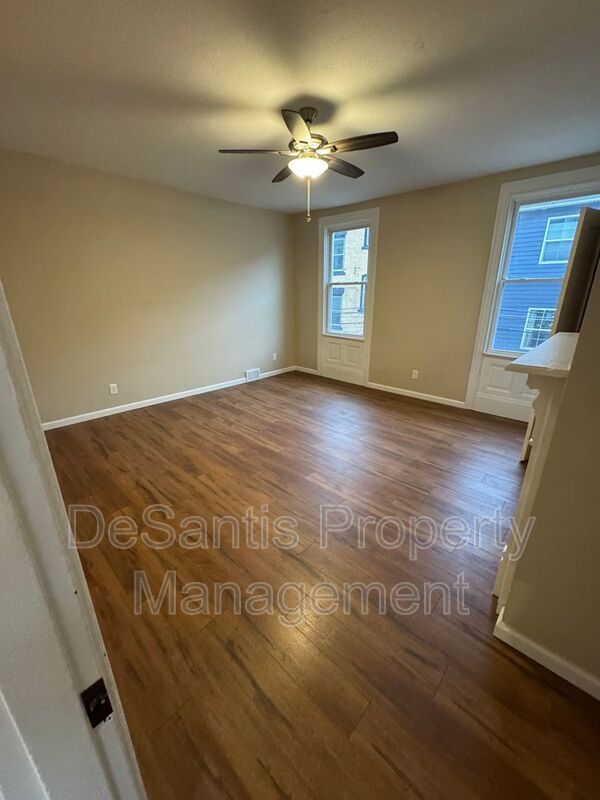 Beautifully Renovated 3BR Row Home in Deutschtown – Spacious, Modern & Incredible Location property image