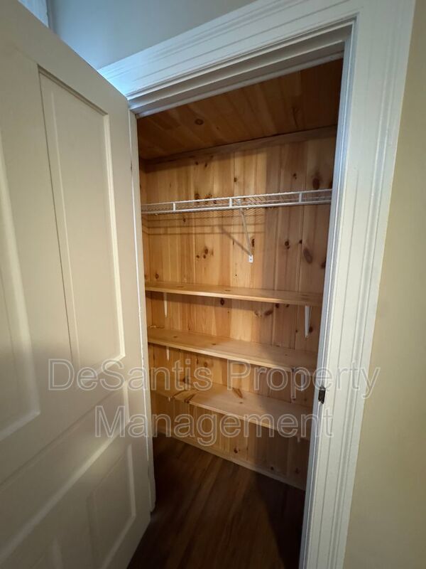 Beautifully Renovated 3BR Row Home in Deutschtown – Spacious, Modern & Incredible Location property image