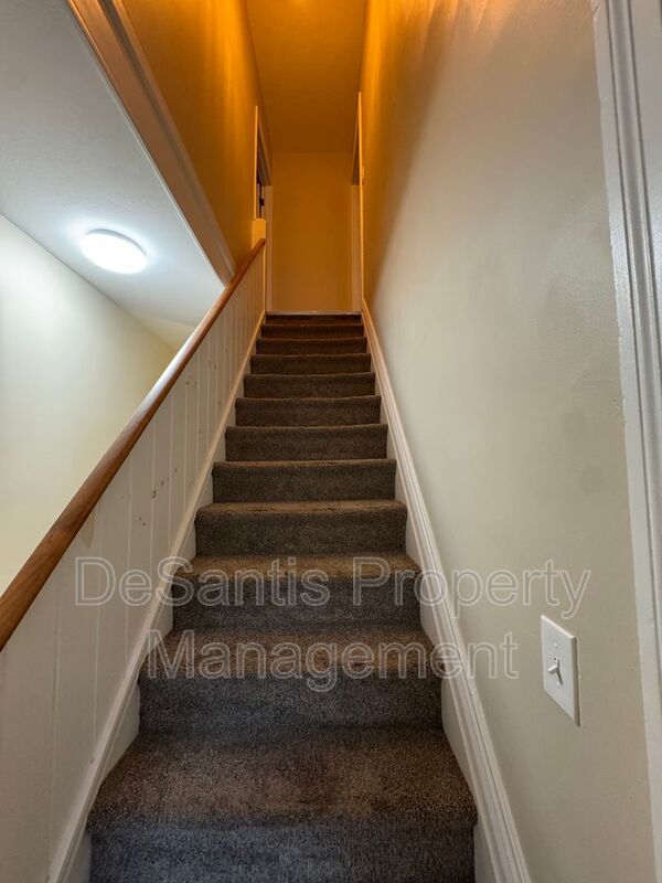 Beautifully Renovated 3BR Row Home in Deutschtown – Spacious, Modern & Incredible Location property image