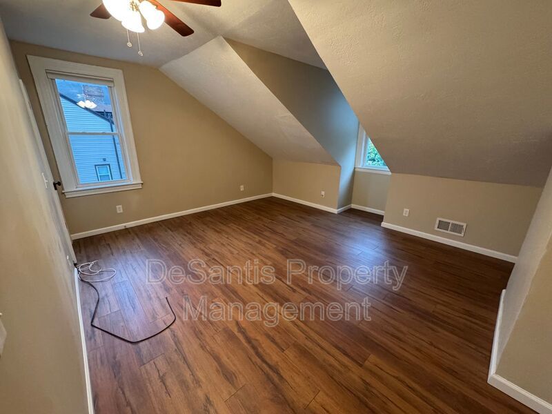 Beautifully Renovated 3BR Row Home in Deutschtown – Spacious, Modern & Incredible Location property image