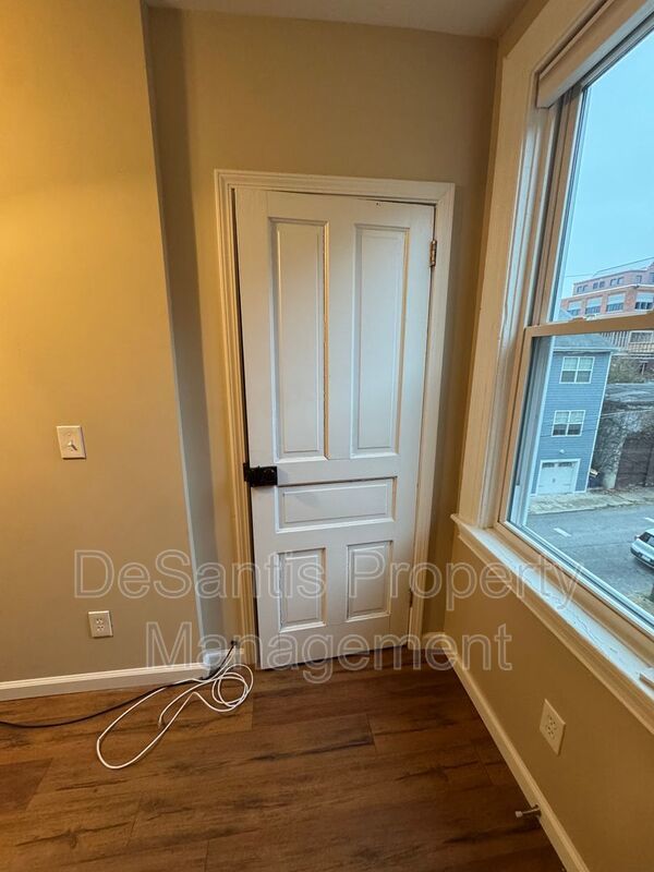 Beautifully Renovated 3BR Row Home in Deutschtown – Spacious, Modern & Incredible Location property image