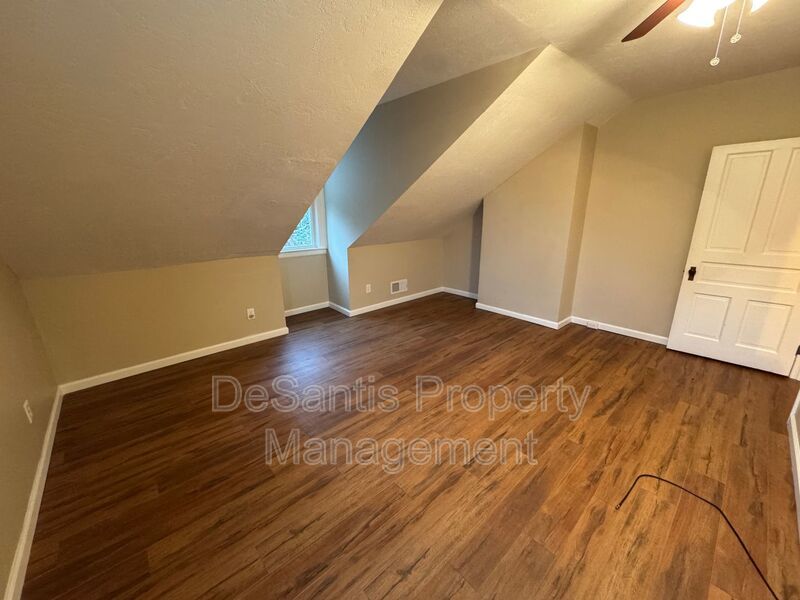 Beautifully Renovated 3BR Row Home in Deutschtown – Spacious, Modern & Incredible Location property image
