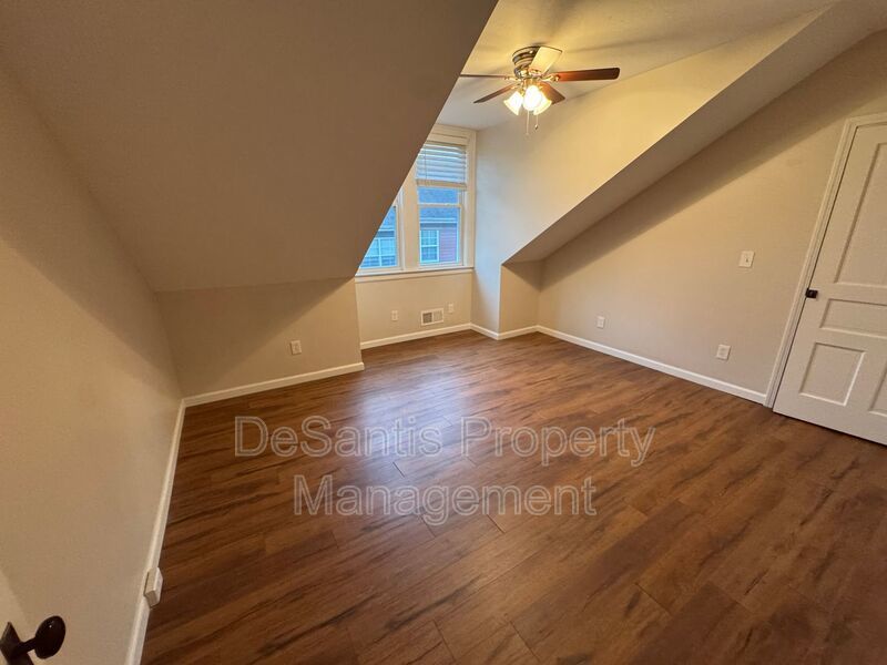 Beautifully Renovated 3BR Row Home in Deutschtown – Spacious, Modern & Incredible Location property image