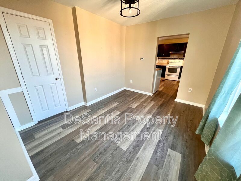 Spacious Home - 2 bedroom 2 Bathroom - Rochester property image